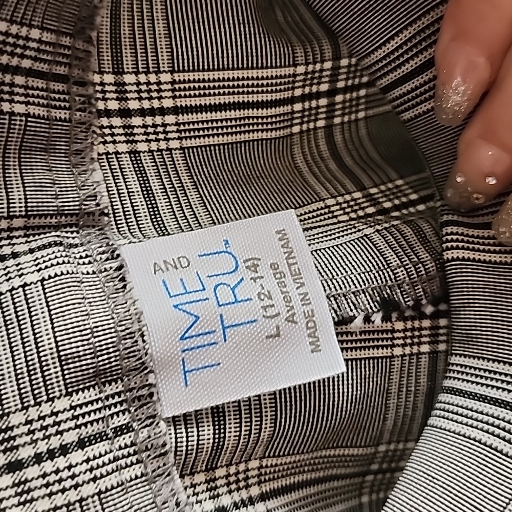 Sold! Plaid Dress Pants/Slacks 🖤 - Picture 4 of 8